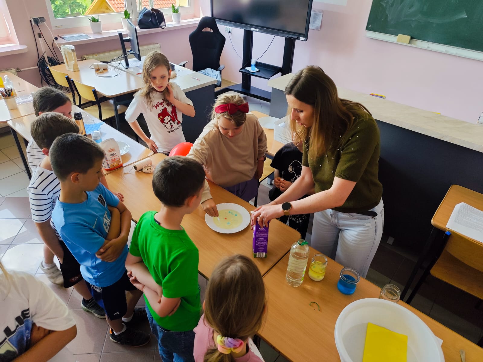 Eksperymentuj z nami – świetlicowe laboratorium odkrywców